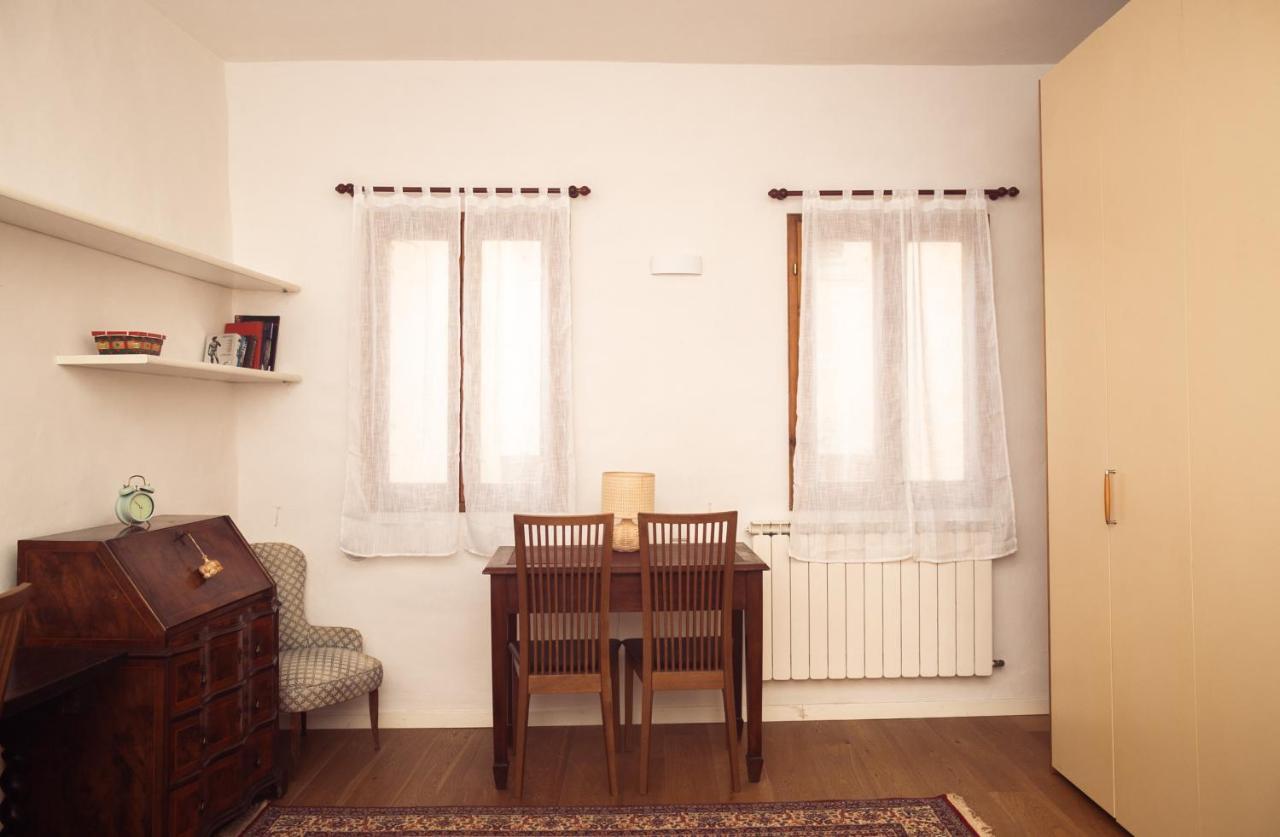 Vintage Apartments In The Heart Of Florence Ngoại thất bức ảnh